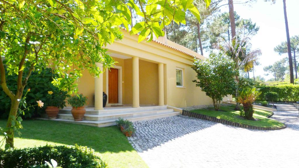 Aroeira Villa Near Lisbon- Daydream Pt 차르네카 객실 사진
