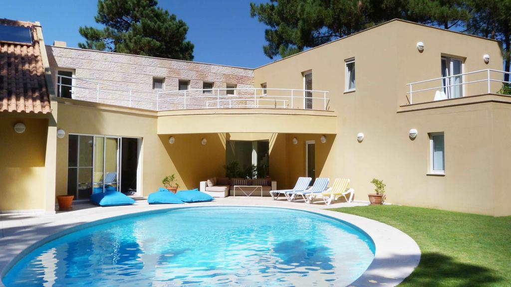 Aroeira Villa Near Lisbon- Daydream Pt 차르네카 객실 사진